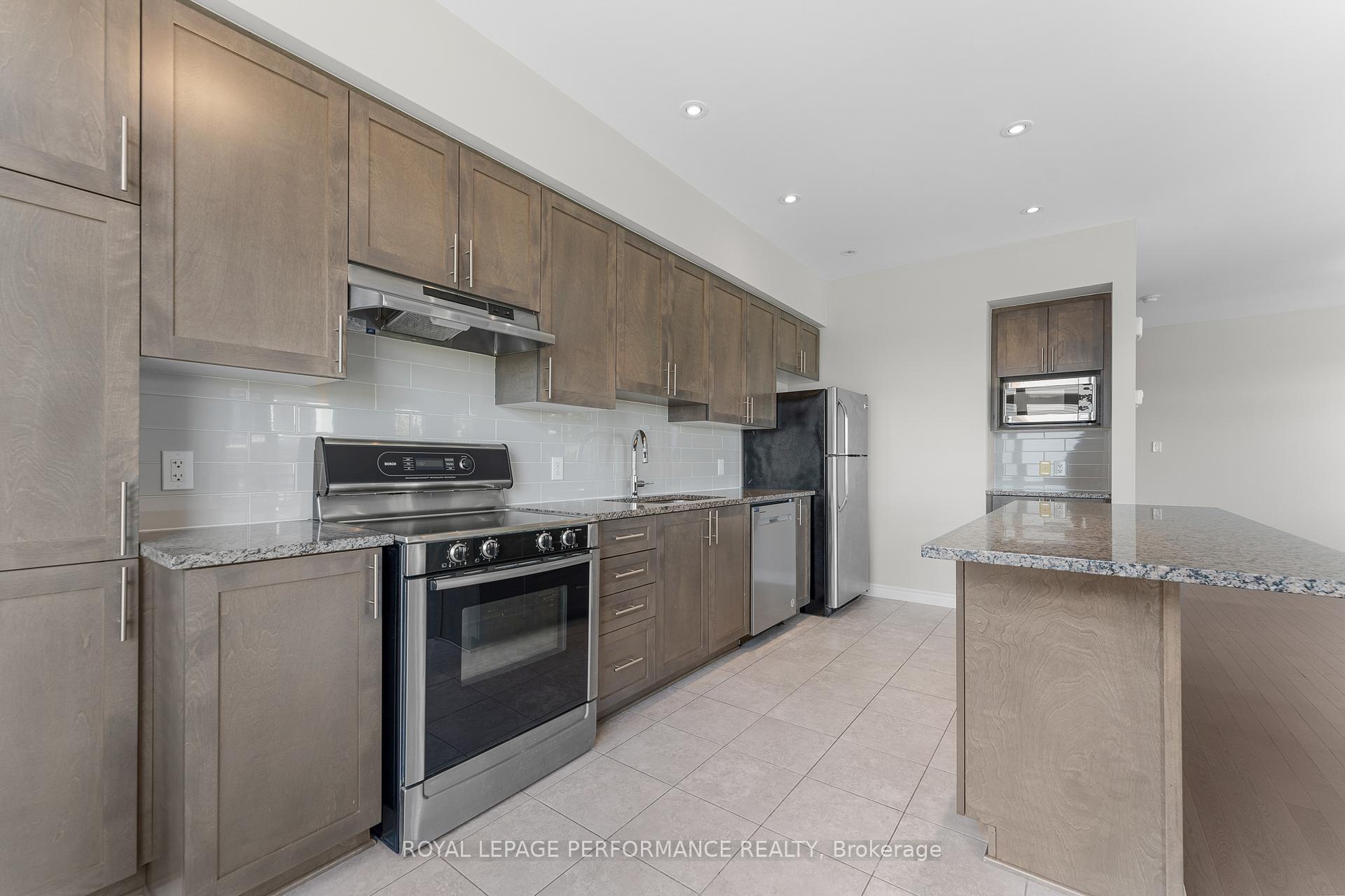 Photo 22 of 96 Stockholm Private, Ottawa, Riverside South/Gloucester Glen — HOMEH