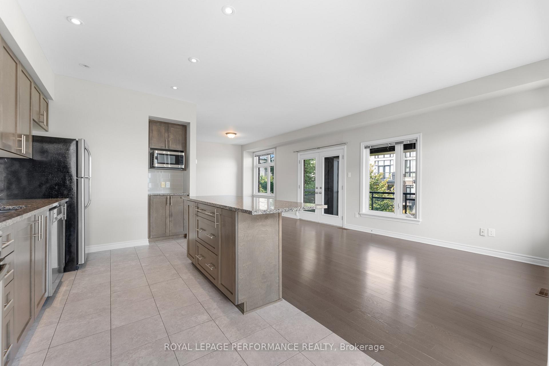 Photo 19 of 96 Stockholm Private, Ottawa, Riverside South/Gloucester Glen — HOMEH