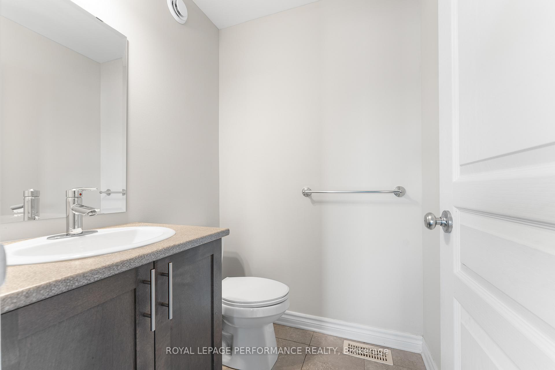Photo 27 of 96 Stockholm Private, Ottawa, Riverside South/Gloucester Glen — HOMEH