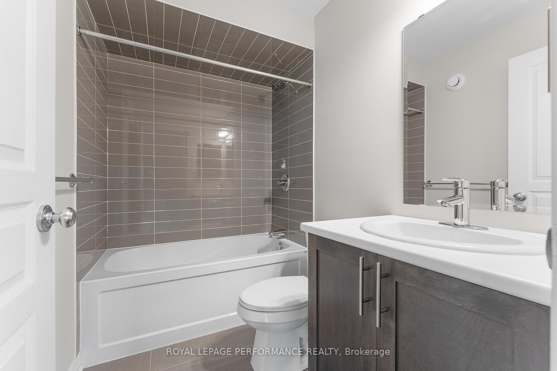 Photo 31 of 96 Stockholm Private, Ottawa, Riverside South/Gloucester Glen — HOMEH