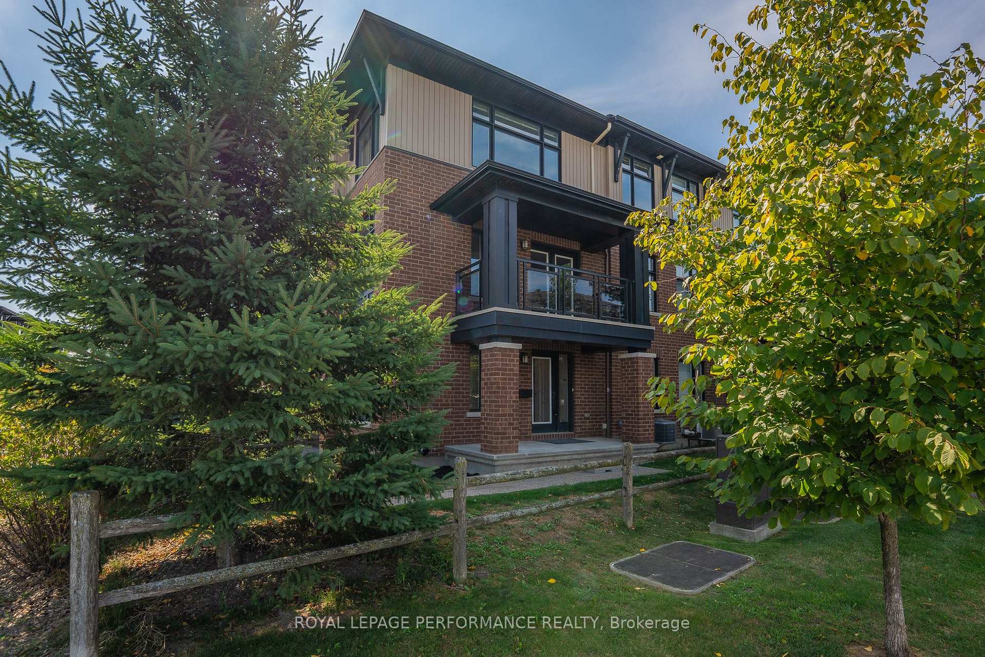 Photo 39 of 96 Stockholm Private, Ottawa, Riverside South/Gloucester Glen — HOMEH