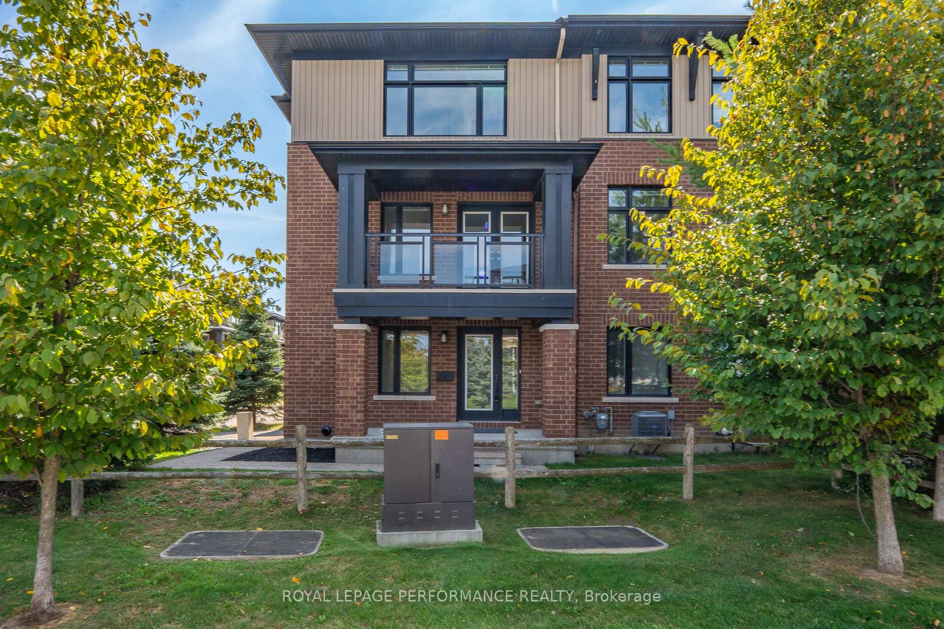 Photo 36 of 96 Stockholm Private, Ottawa, Riverside South/Gloucester Glen — HOMEH