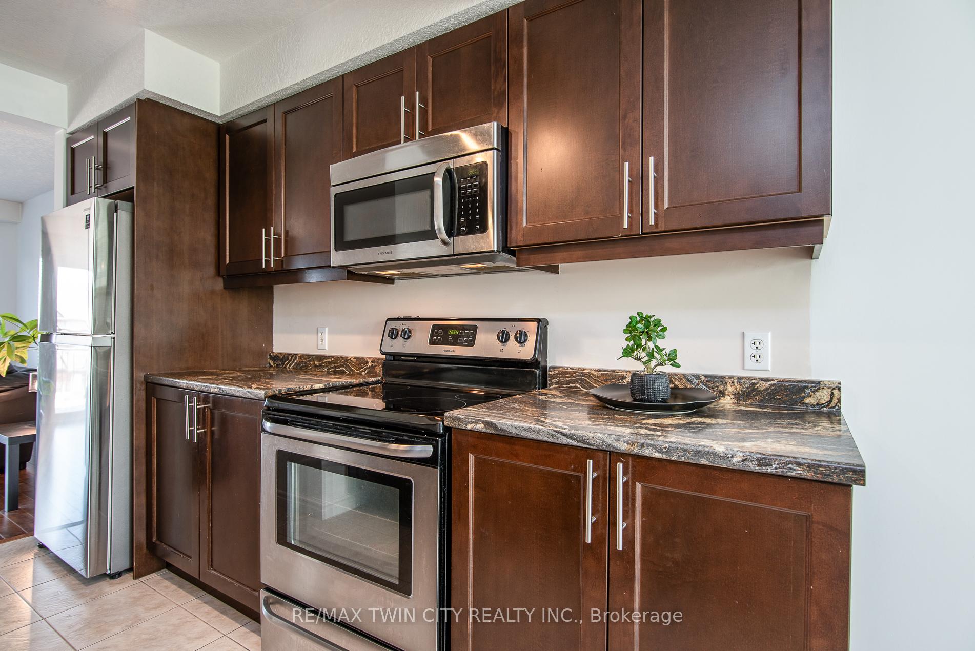 Photo 10 of Unit 22B, 975 Strasburg Road, Kitchener — HOMEH