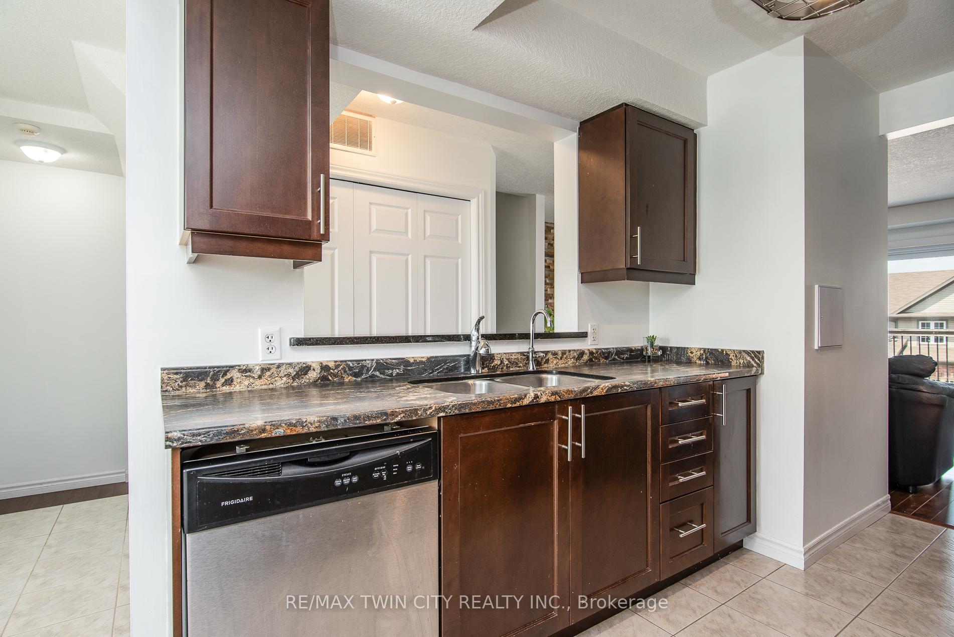 Photo 12 of Unit 22B, 975 Strasburg Road, Kitchener — HOMEH