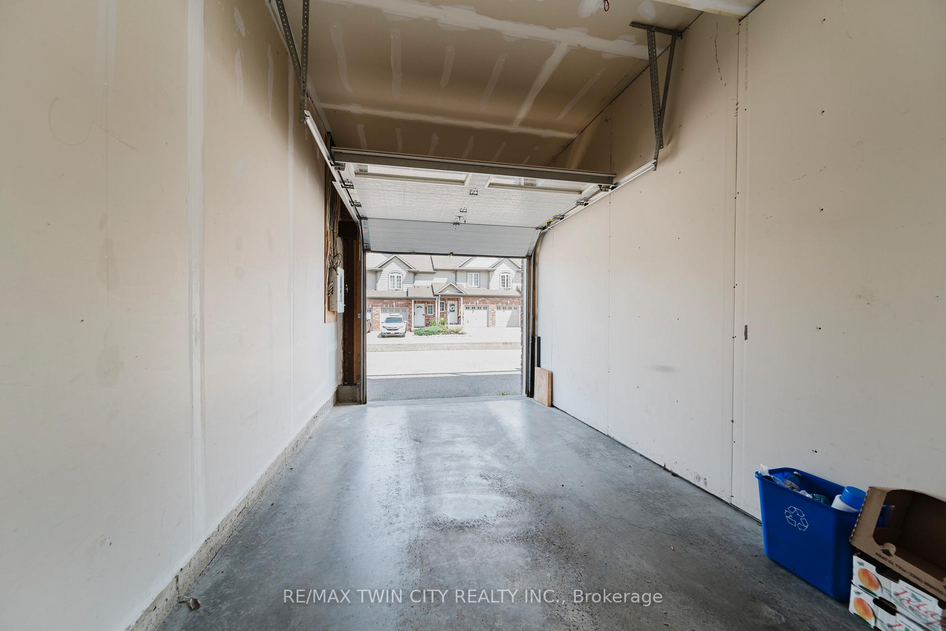 Photo 29 of Unit 22B, 975 Strasburg Road, Kitchener — HOMEH