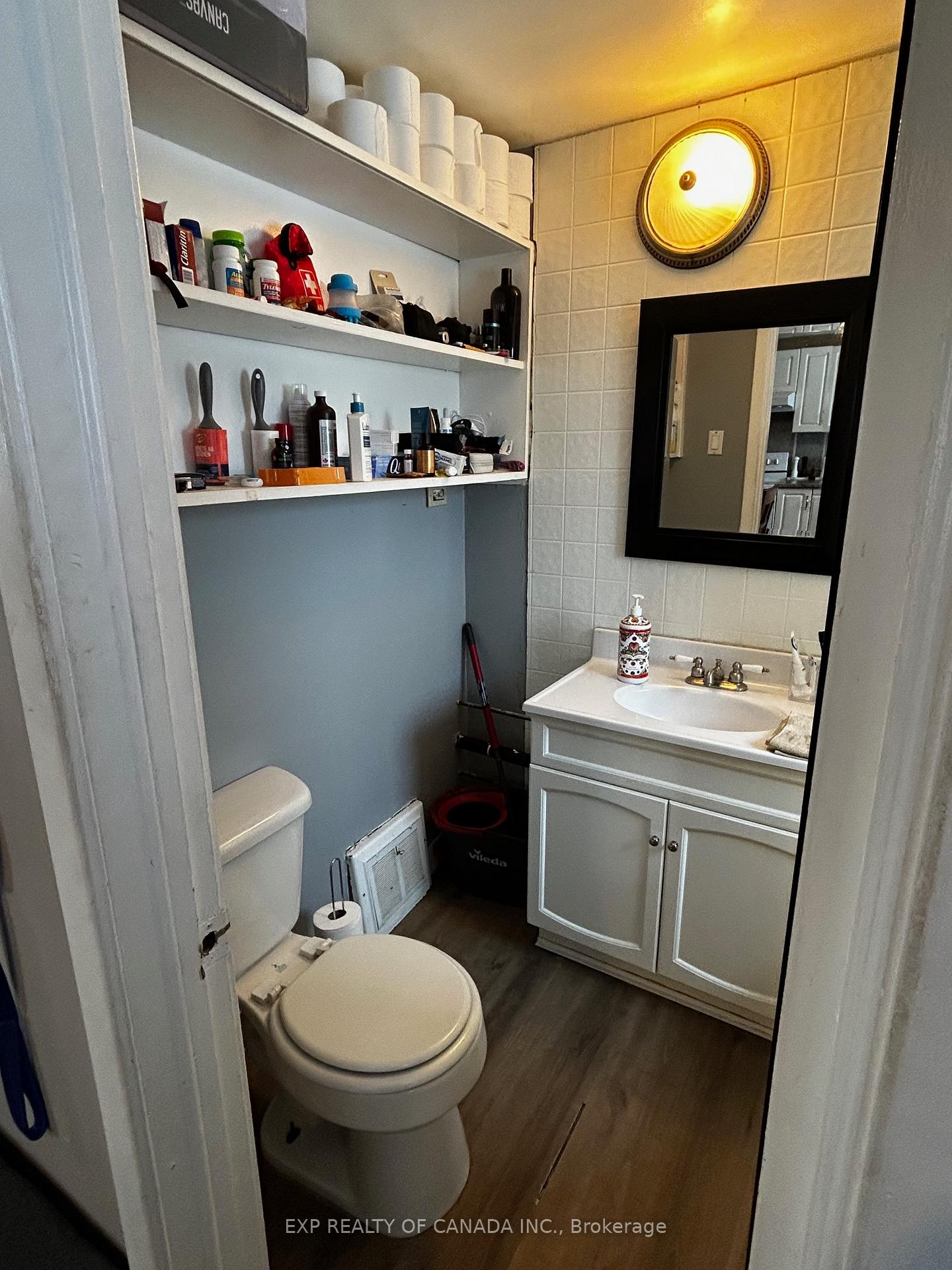 Photo 12 of 206 Eleventh Avenue, Cochrane — HOMEH