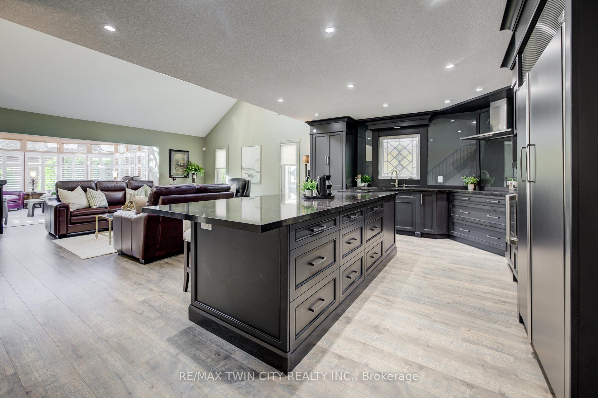 Photo 8 of Unit 9G, 350 Doon Valley Drive, Kitchener, Lower Doon — HOMEH