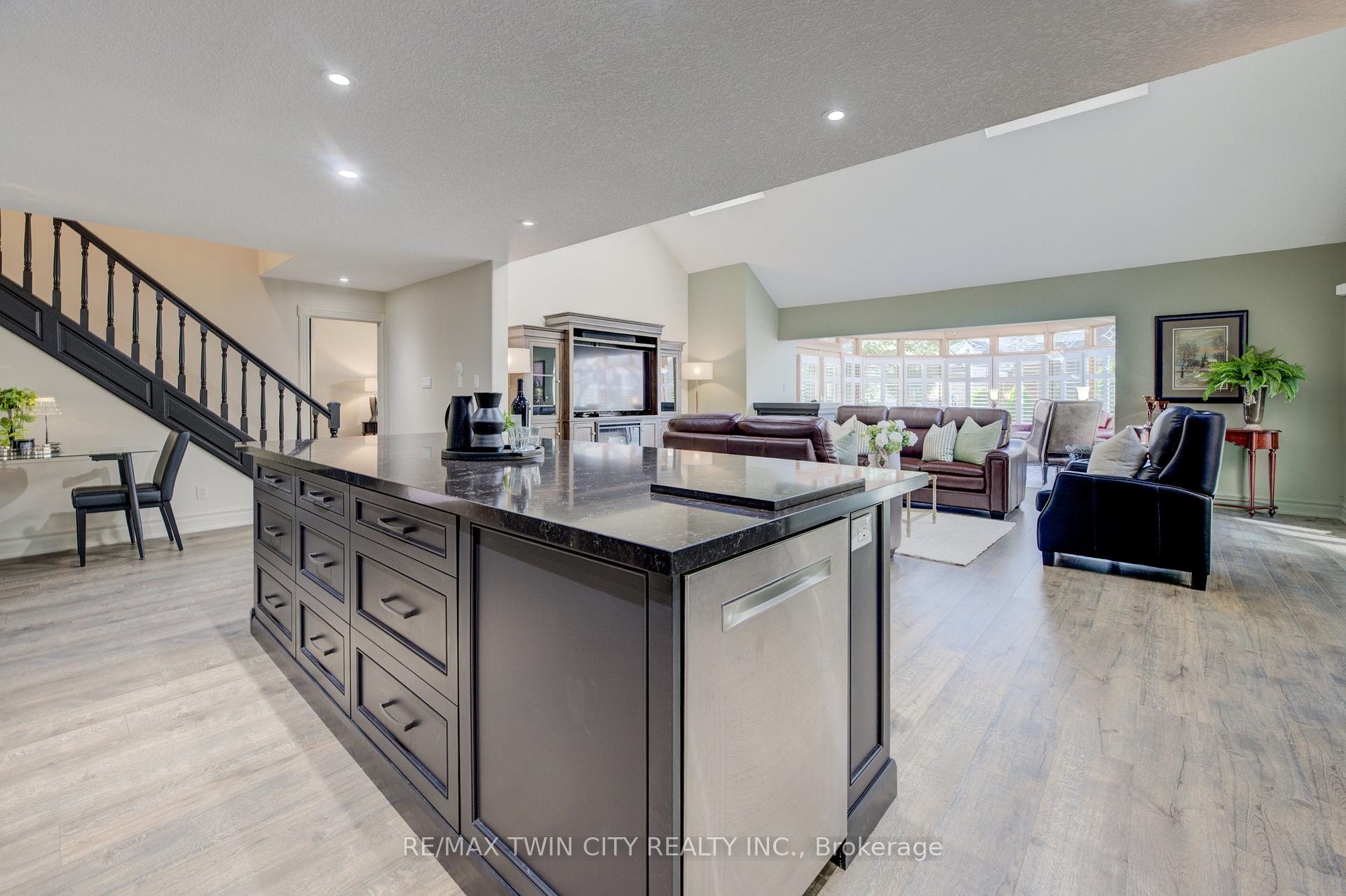 Photo 9 of Unit 9G, 350 Doon Valley Drive, Kitchener, Lower Doon — HOMEH