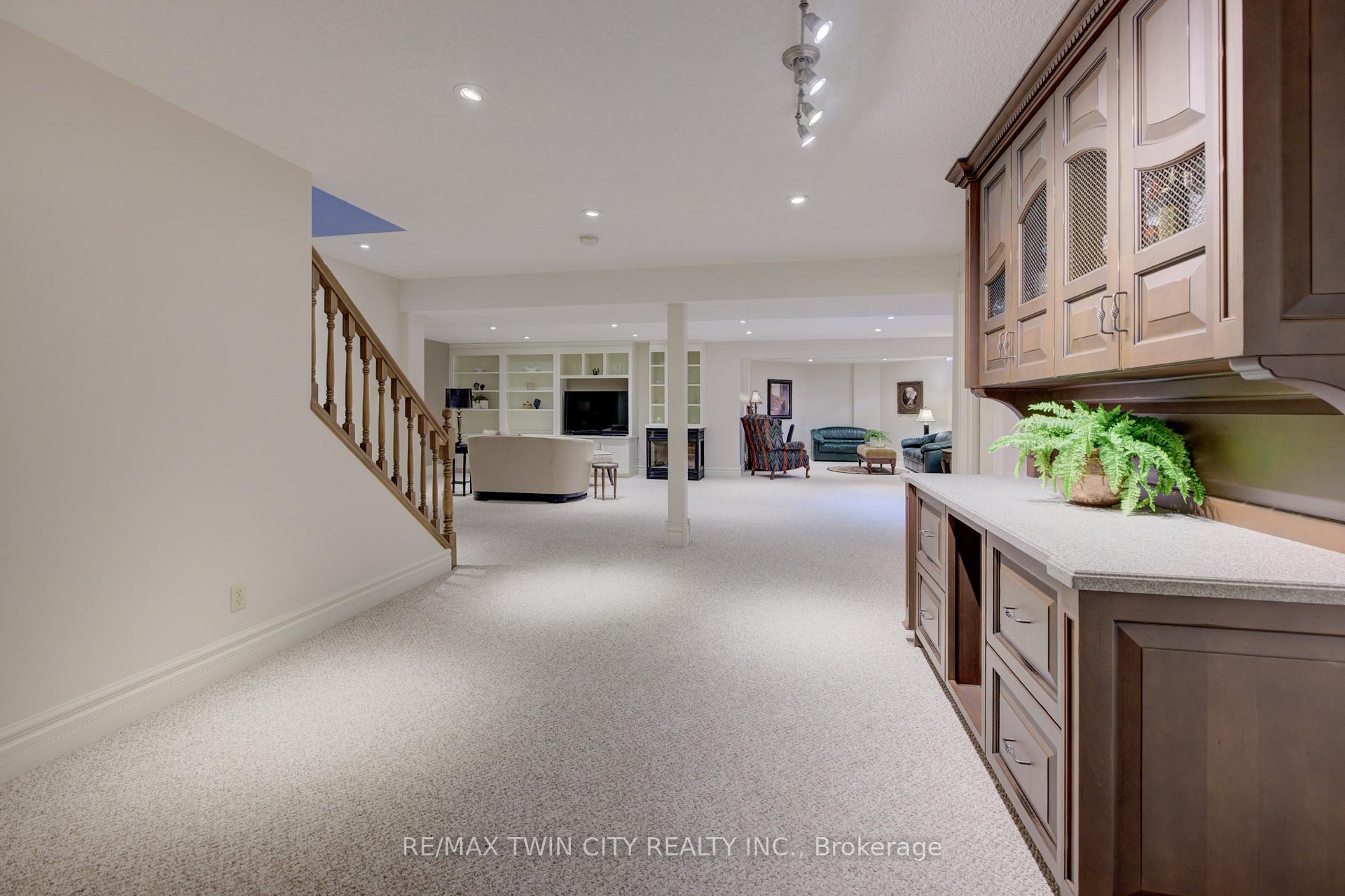 Photo 40 of Unit 9G, 350 Doon Valley Drive, Kitchener, Lower Doon — HOMEH