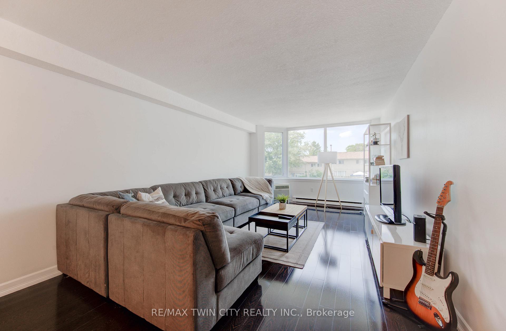 Photo 11 of Unit 211, 35 Green Valley Drive, Kitchener — HOMEH