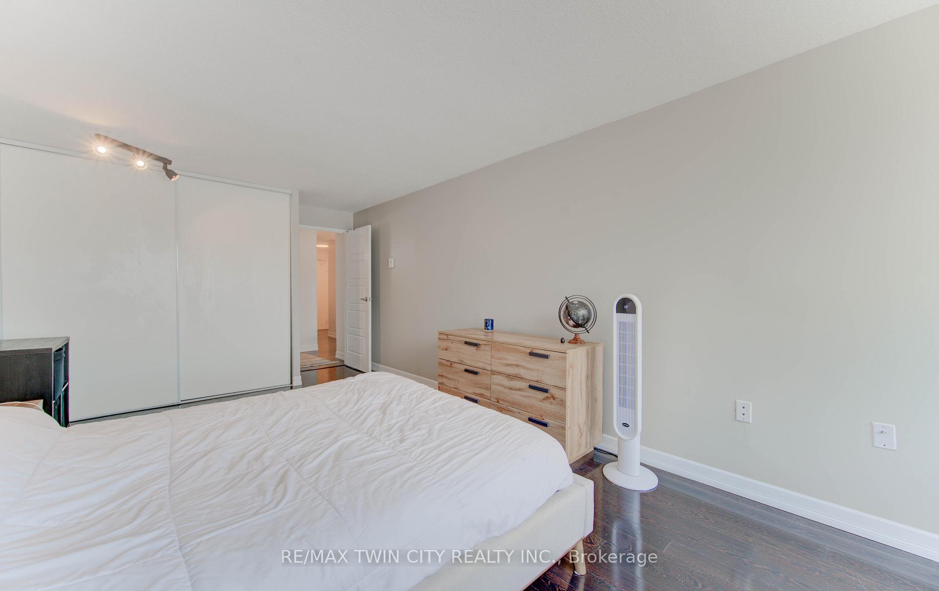 Photo 17 of Unit 211, 35 Green Valley Drive, Kitchener — HOMEH