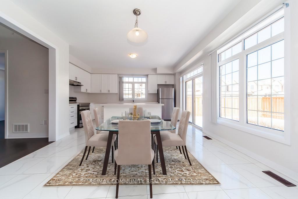 Photo 5 of 41 Horizon Avenue, Cavan Monaghan, Cavan Twp — HOMEH