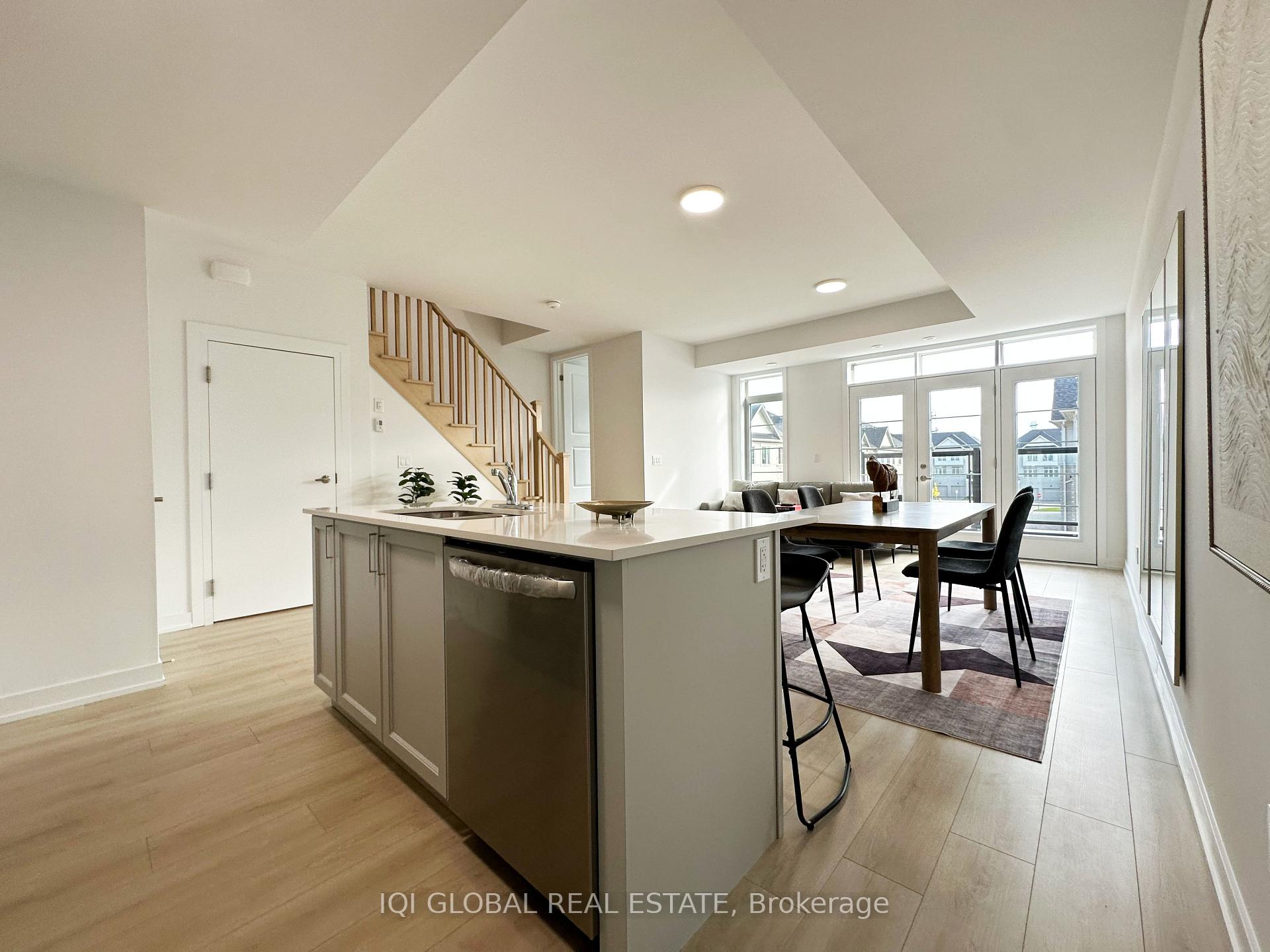 Photo 3 of Unit 109, 1655 Palmers Sawmill Road, Pickering, Duffin Heights — HOMEH