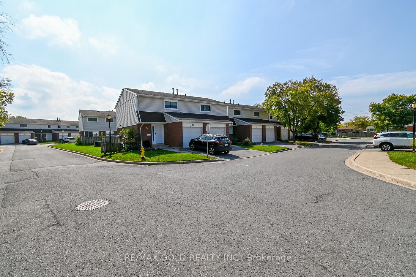 Front of Unit 50, 286 Cushman Road N