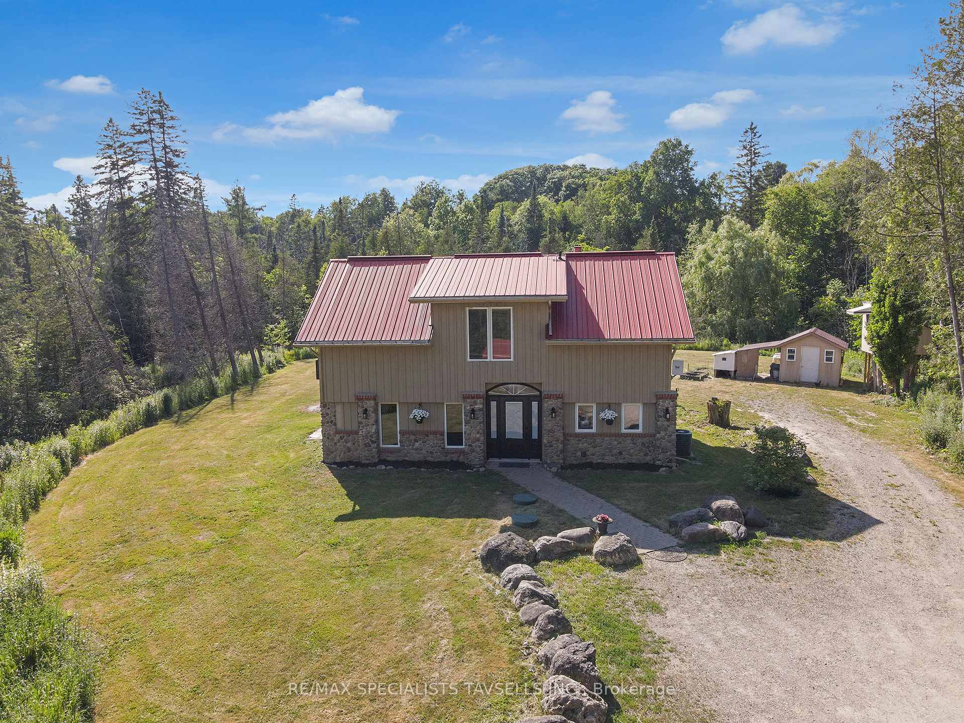Photo 2 of 16042 Kennedy Road, Caledon, Rural Caledon — HOMEH