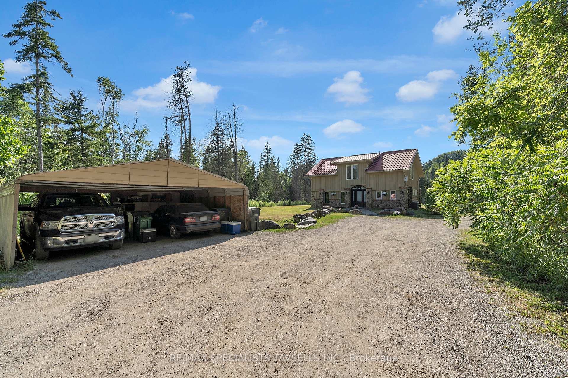 Photo 3 of 16042 Kennedy Road, Caledon, Rural Caledon — HOMEH