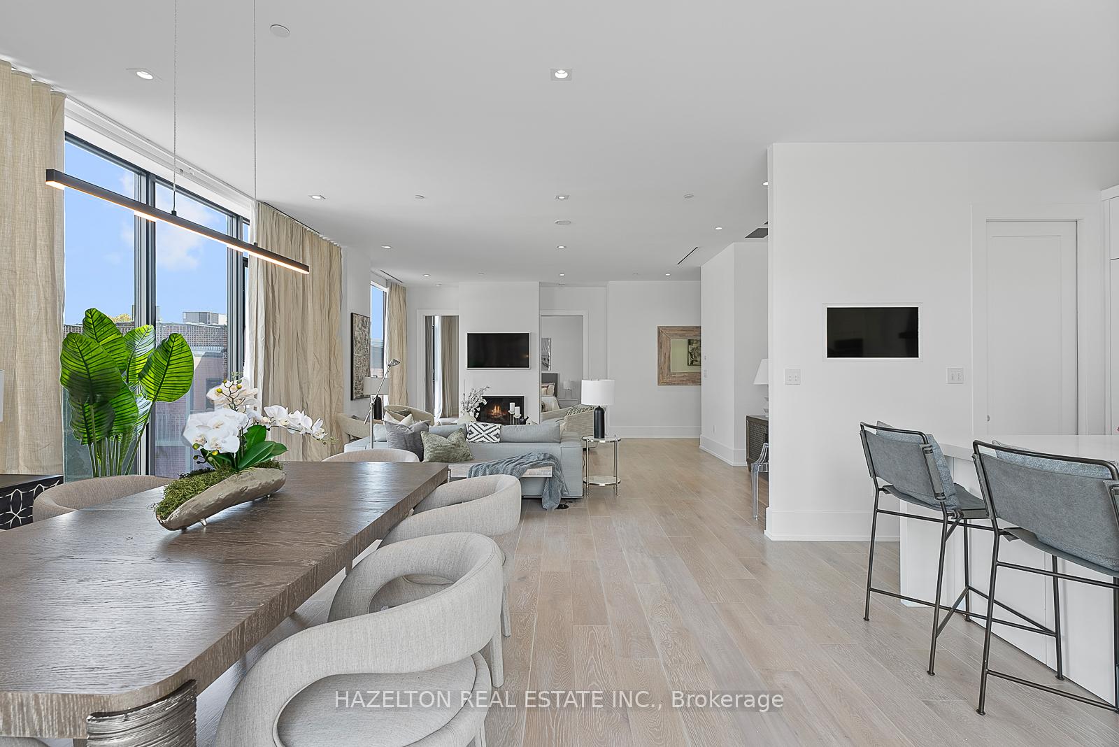 Photo 7 of Unit 4D, 36 Hazelton Avenue, Toronto, The Annex — HOMEH