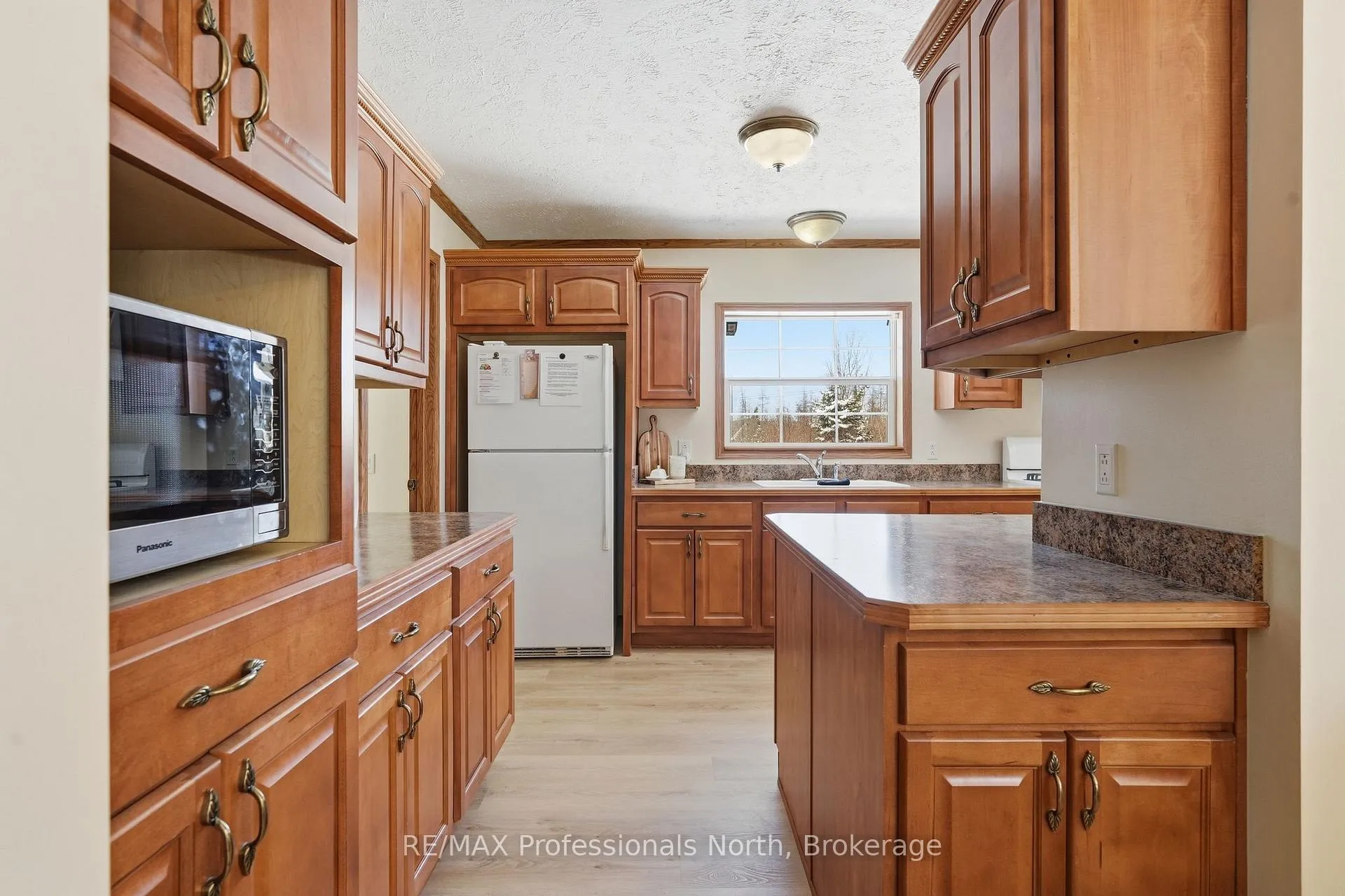 Photo 8 of 537 Spring Hill Road W, Ryerson — HOMEH