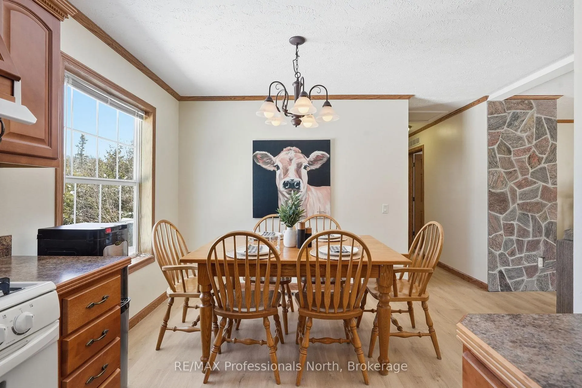 Photo 10 of 537 Spring Hill Road W, Ryerson — HOMEH