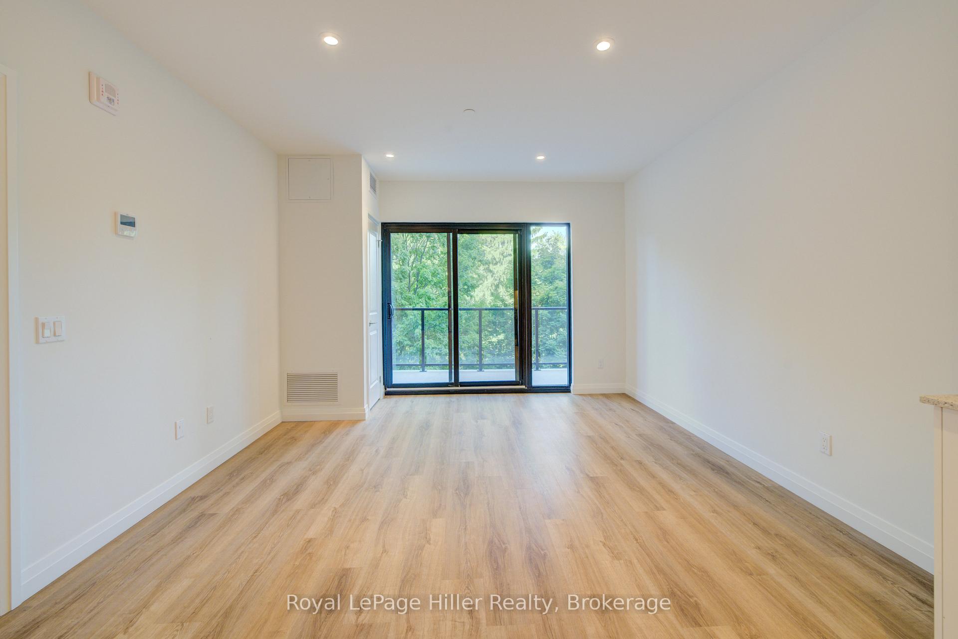 Photo 4 of Unit 319, 525 New Dundee Road, Kitchener — HOMEH