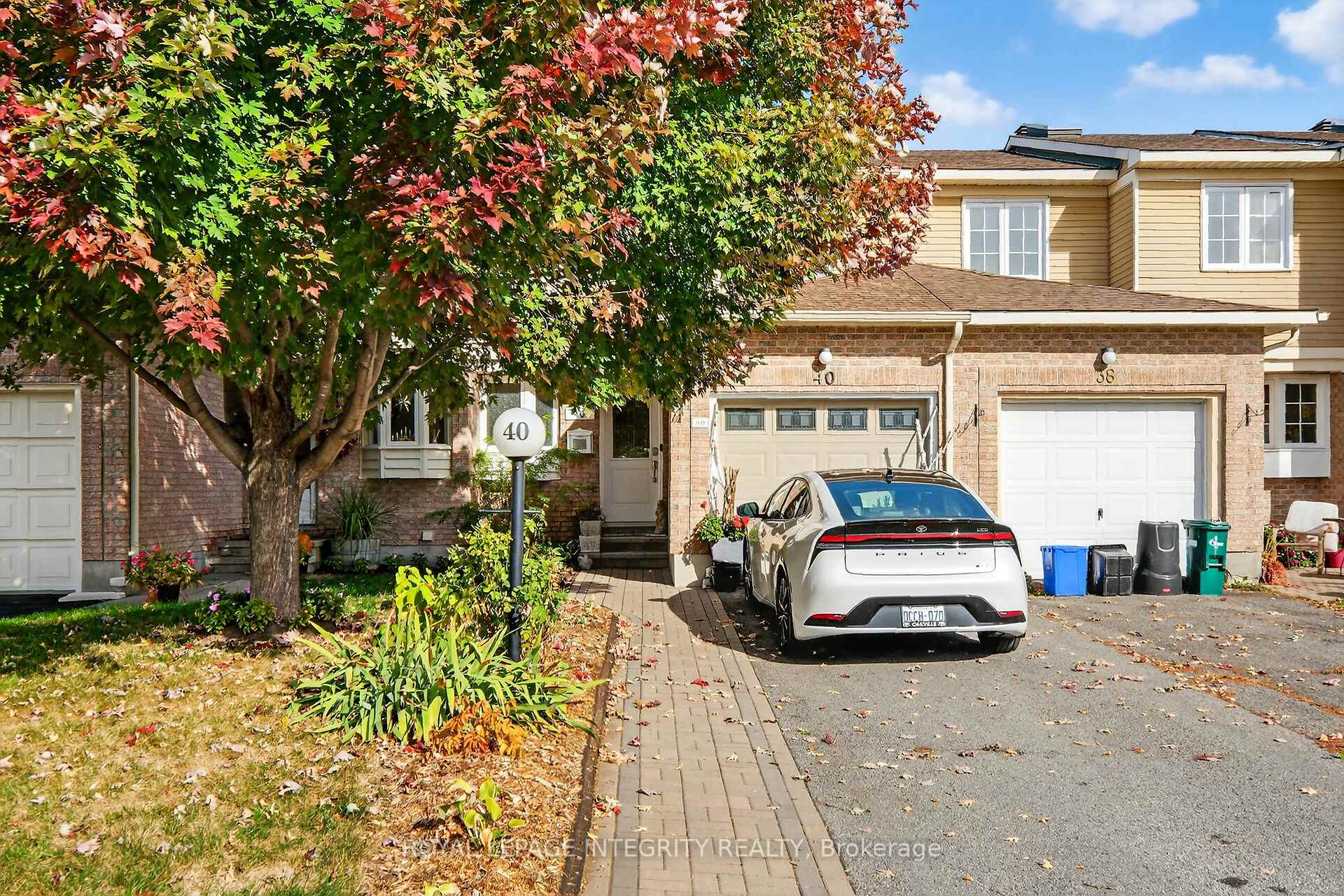 Photo 1 of 40 Shadetree Crescent, Ottawa, Borden Farm/Stewart Farm/Carleton Heights/Parkwood Hills — HOMEH