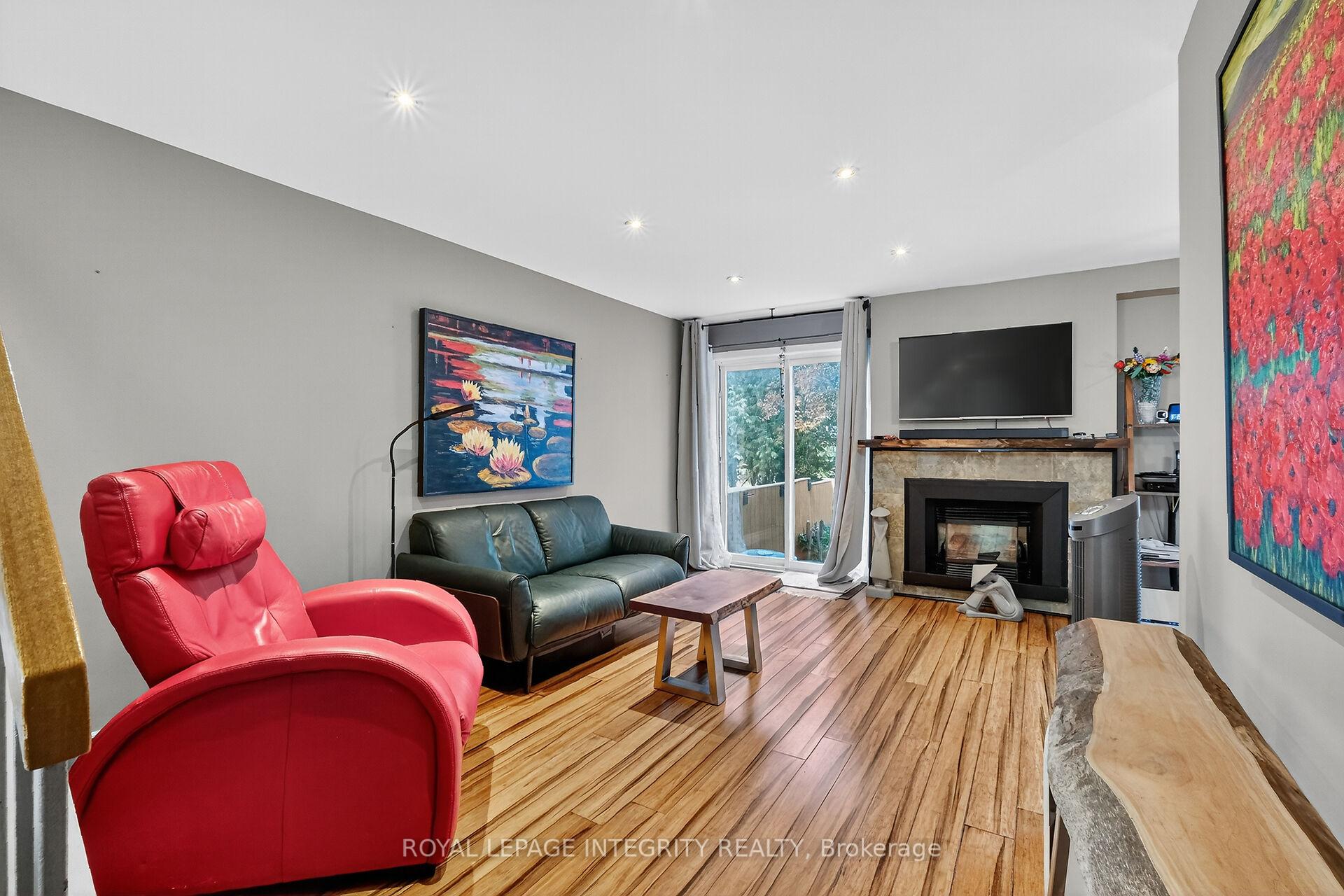 Photo 7 of 40 Shadetree Crescent, Ottawa, Borden Farm/Stewart Farm/Carleton Heights/Parkwood Hills — HOMEH