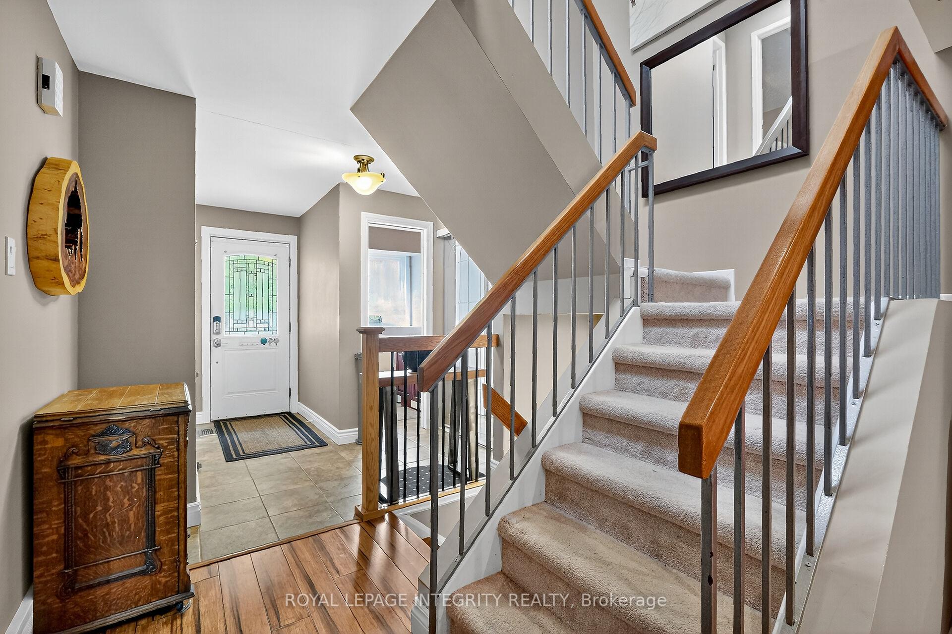 Photo 13 of 40 Shadetree Crescent, Ottawa, Borden Farm/Stewart Farm/Carleton Heights/Parkwood Hills — HOMEH