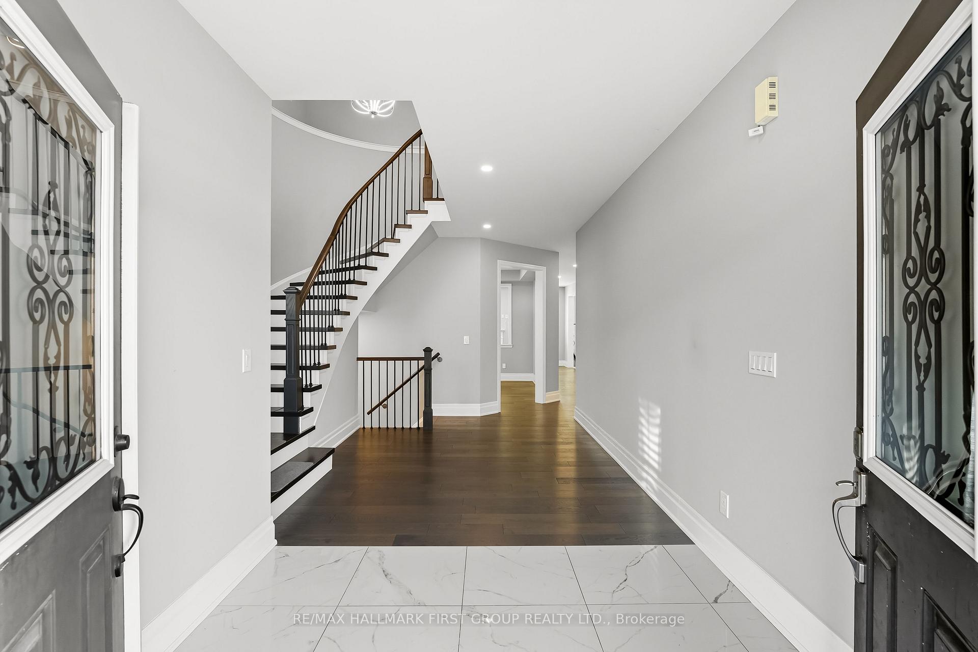 Photo 5 of Unit Main & Upper, 19 Purdy Place, Clarington, Bowmanville — HOMEH