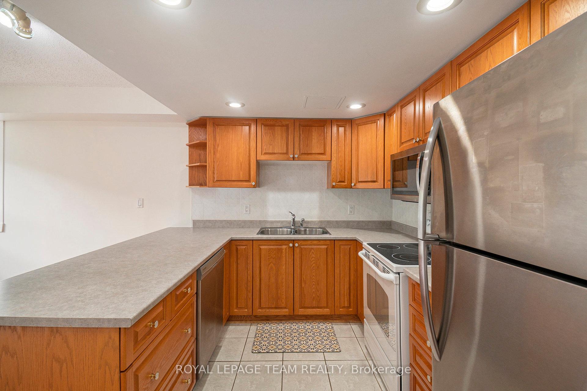 Photo 5 of Unit 507, 320 Centrum Boulevard, Ottawa, Bilberry Creek/Queenswood Heights — HOMEH