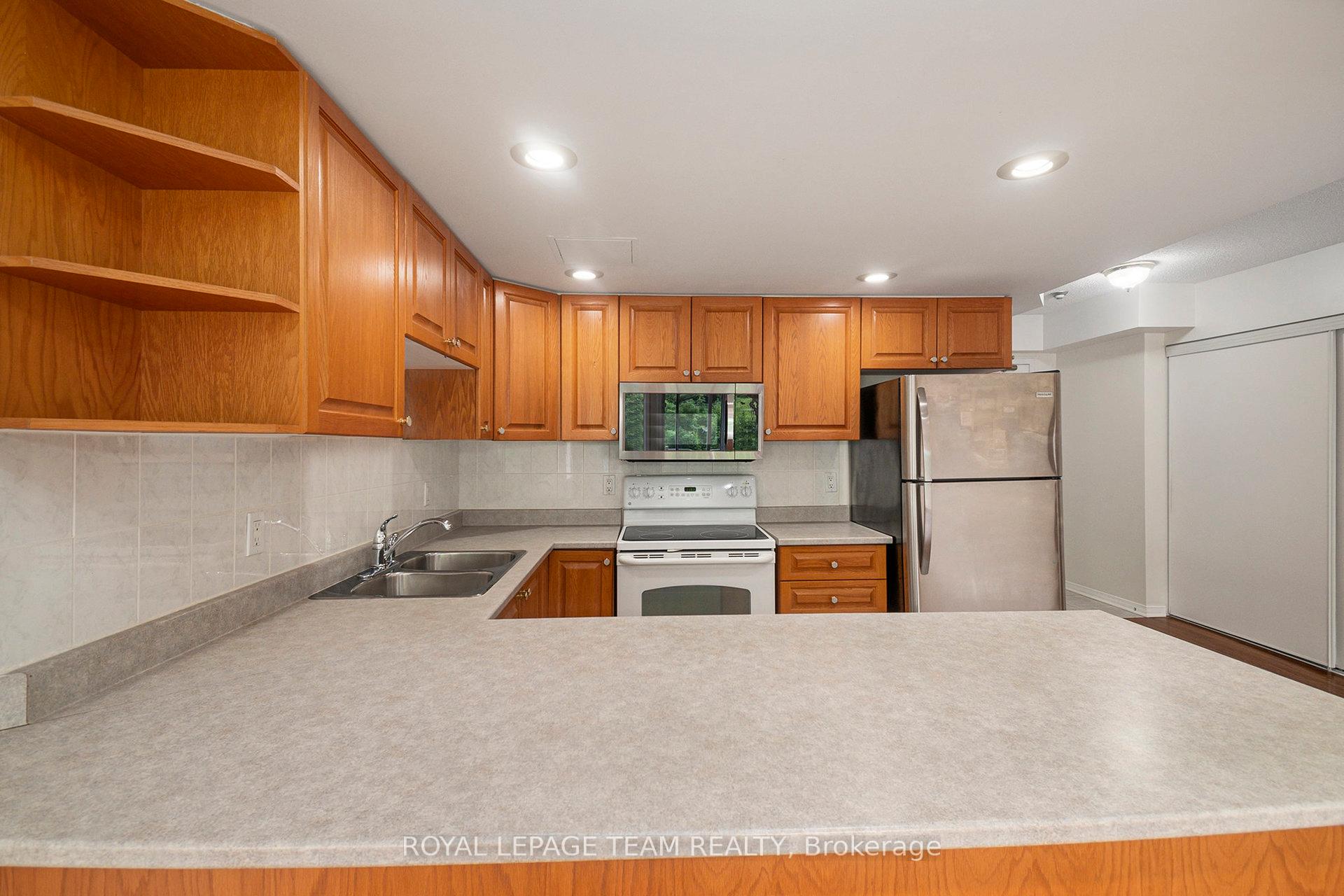 Photo 6 of Unit 507, 320 Centrum Boulevard, Ottawa, Bilberry Creek/Queenswood Heights — HOMEH