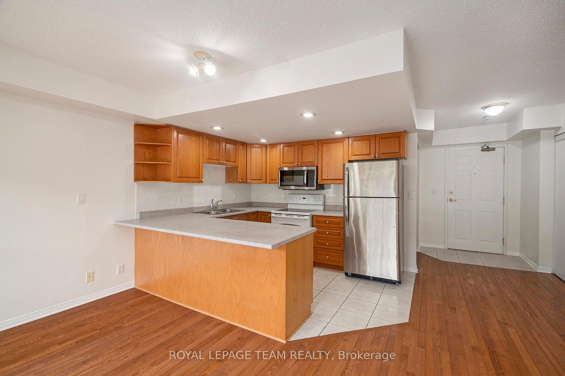 Photo 7 of Unit 507, 320 Centrum Boulevard, Ottawa, Bilberry Creek/Queenswood Heights — HOMEH