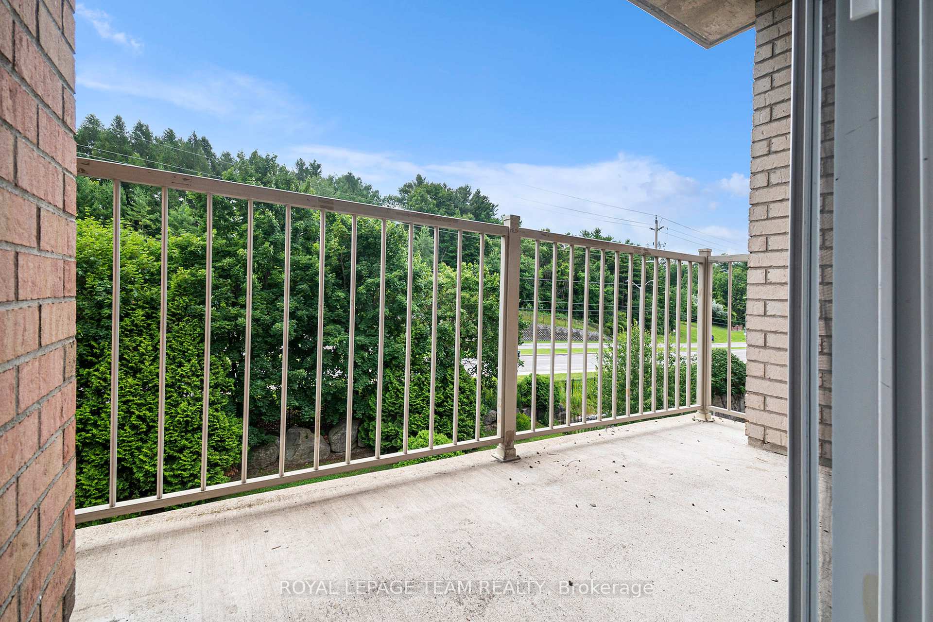 Photo 17 of Unit 507, 320 Centrum Boulevard, Ottawa, Bilberry Creek/Queenswood Heights — HOMEH