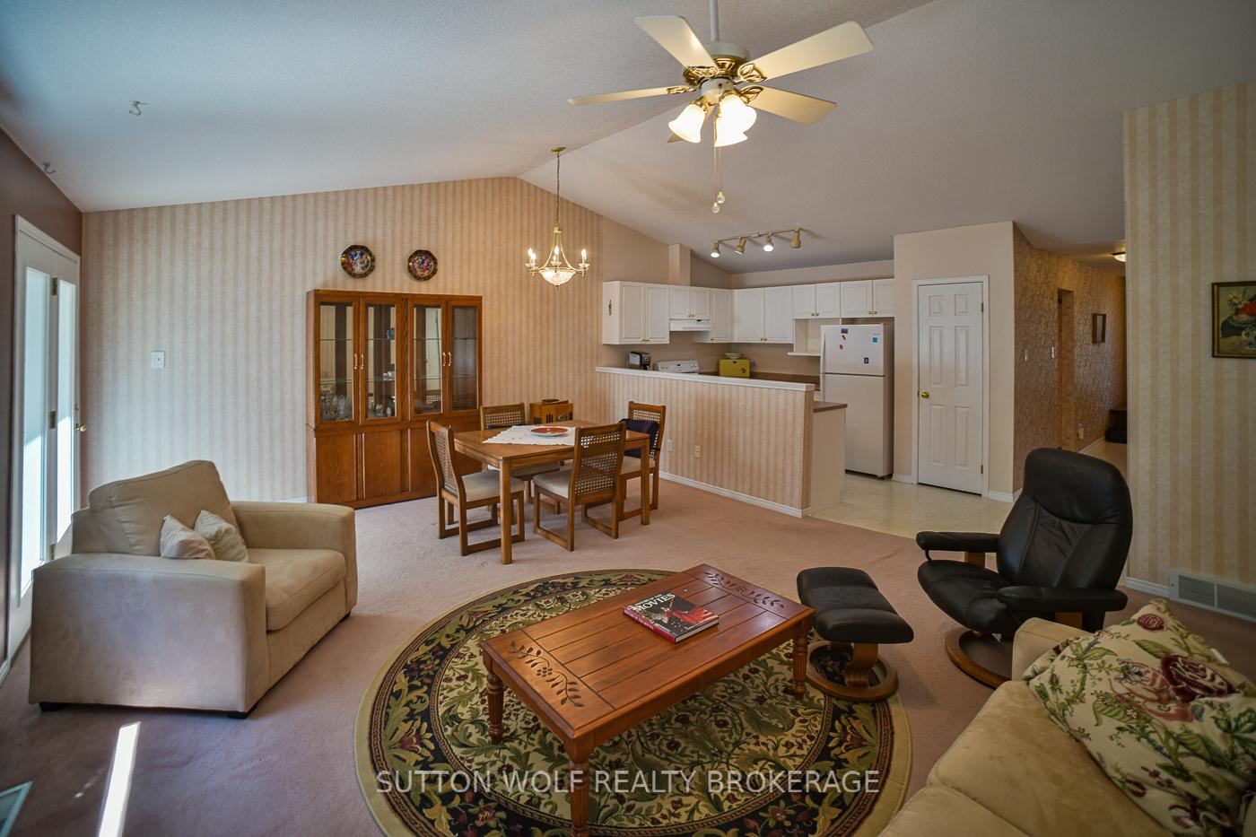 Photo 9 of Unit 8, 375 Scott Street, Strathroy-Caradoc, SE — HOMEH