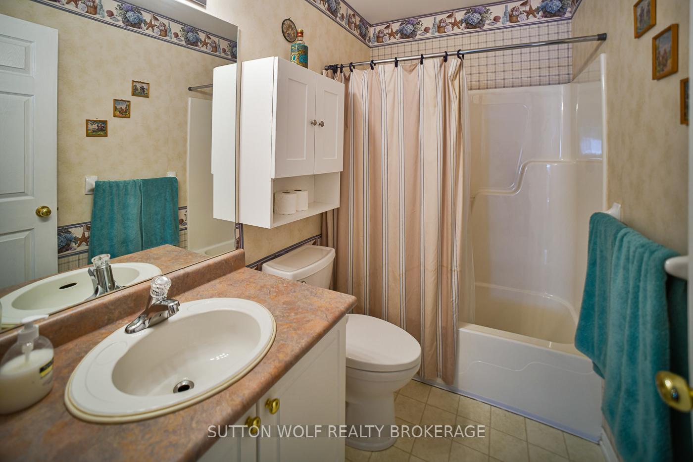 Photo 15 of Unit 8, 375 Scott Street, Strathroy-Caradoc, SE — HOMEH