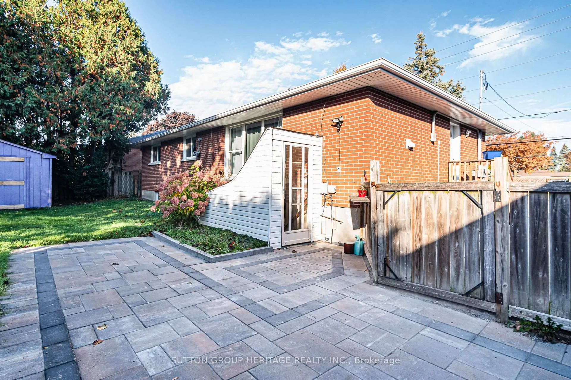 Photo 3 of Unit Bsmt, 185 Rossland Road E, Oshawa, O'Neill — HOMEH