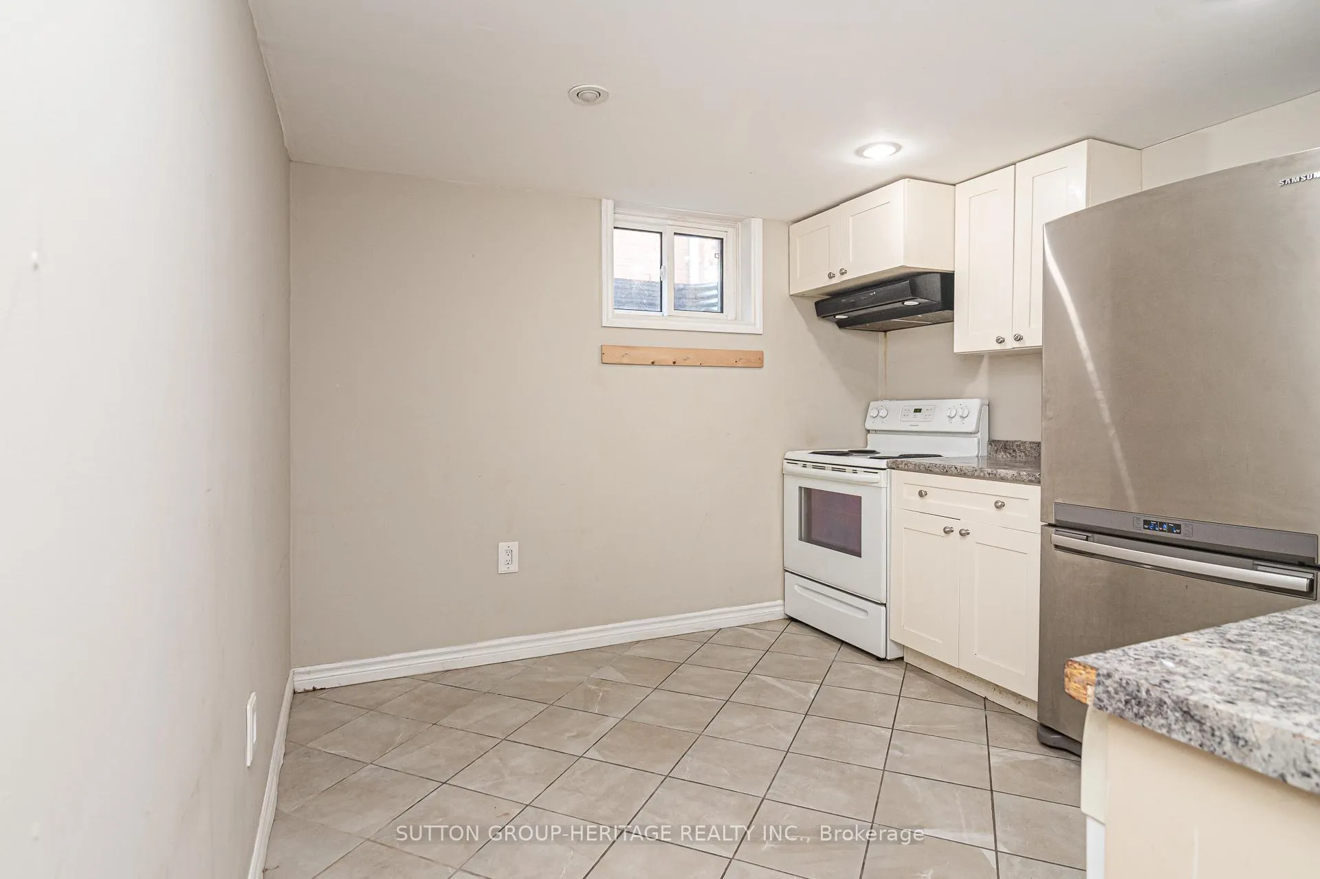 Photo 25 of Unit Bsmt, 185 Rossland Road E, Oshawa, O'Neill — HOMEH