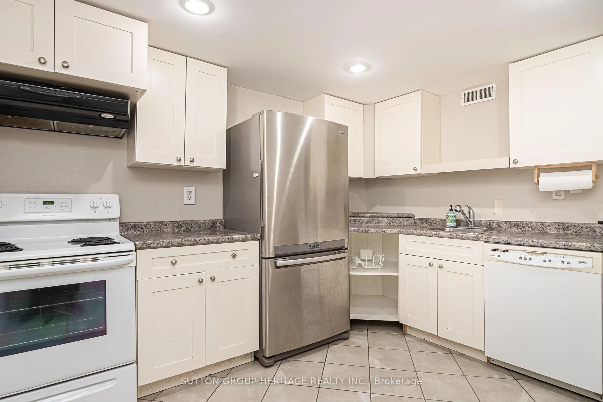 Photo 27 of Unit Bsmt, 185 Rossland Road E, Oshawa, O'Neill — HOMEH