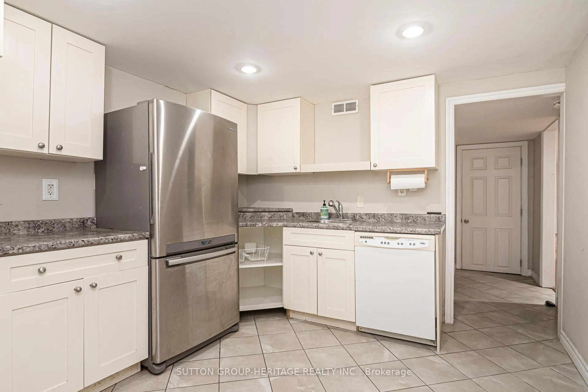 Photo 28 of Unit Bsmt, 185 Rossland Road E, Oshawa, O'Neill — HOMEH