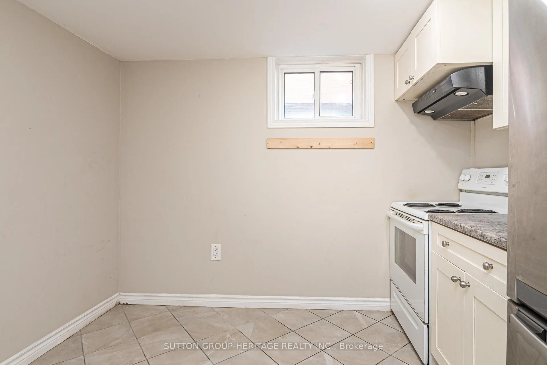 Photo 30 of Unit Bsmt, 185 Rossland Road E, Oshawa, O'Neill — HOMEH