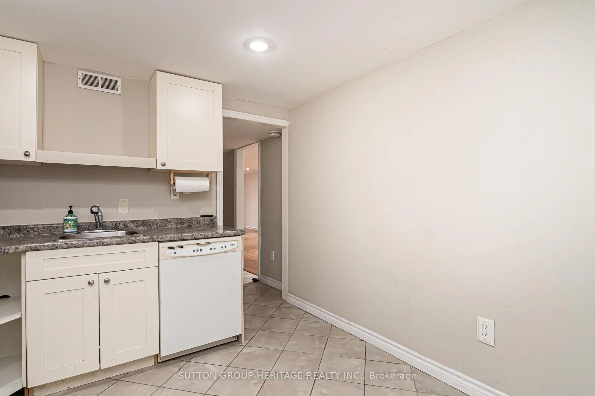 Photo 31 of Unit Bsmt, 185 Rossland Road E, Oshawa, O'Neill — HOMEH