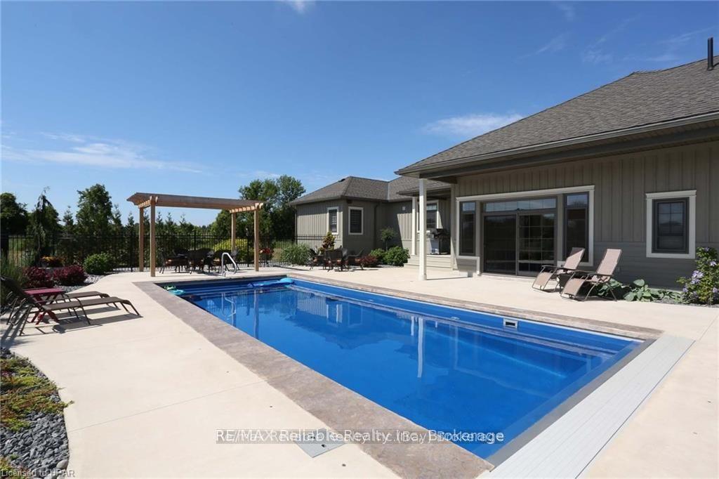 Photo 4 of 78924 Mcilwain Line, Central Huron, Goderich — HOMEH