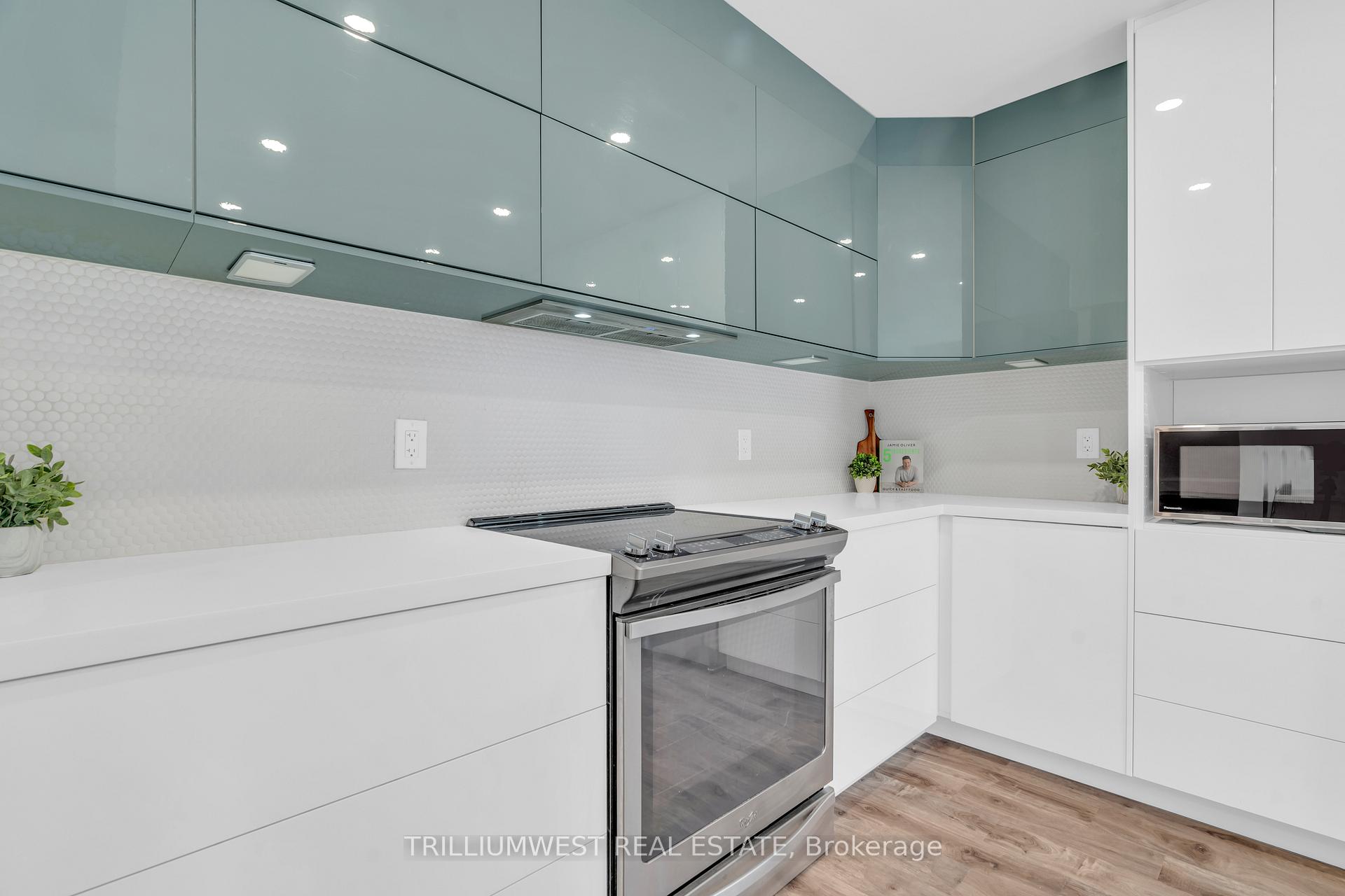 Photo 8 of Unit 24, 30 Bryan Court, Kitchener — HOMEH