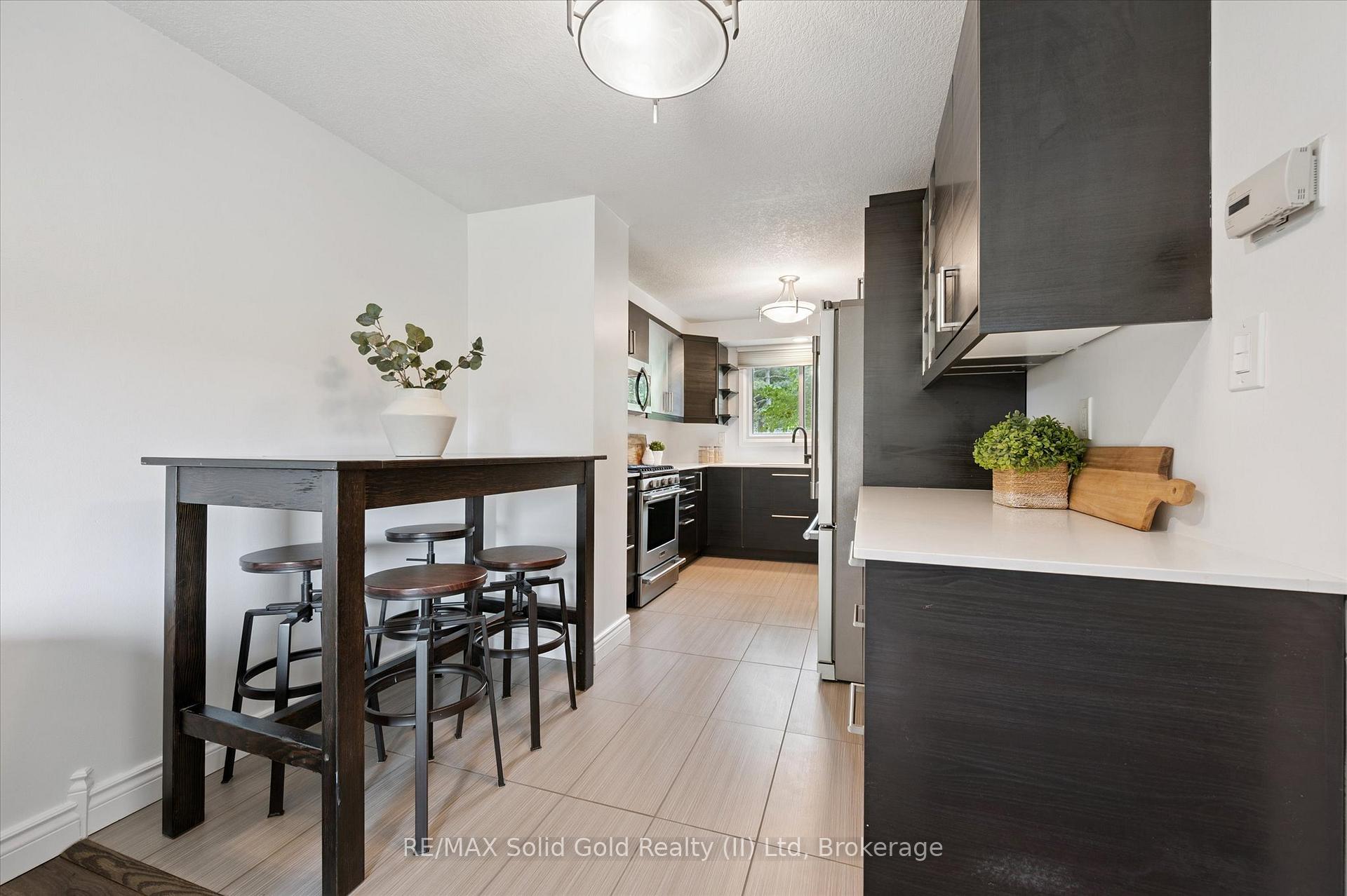 Photo 5 of Unit 41, 165 Green Valley Drive, Kitchener — HOMEH