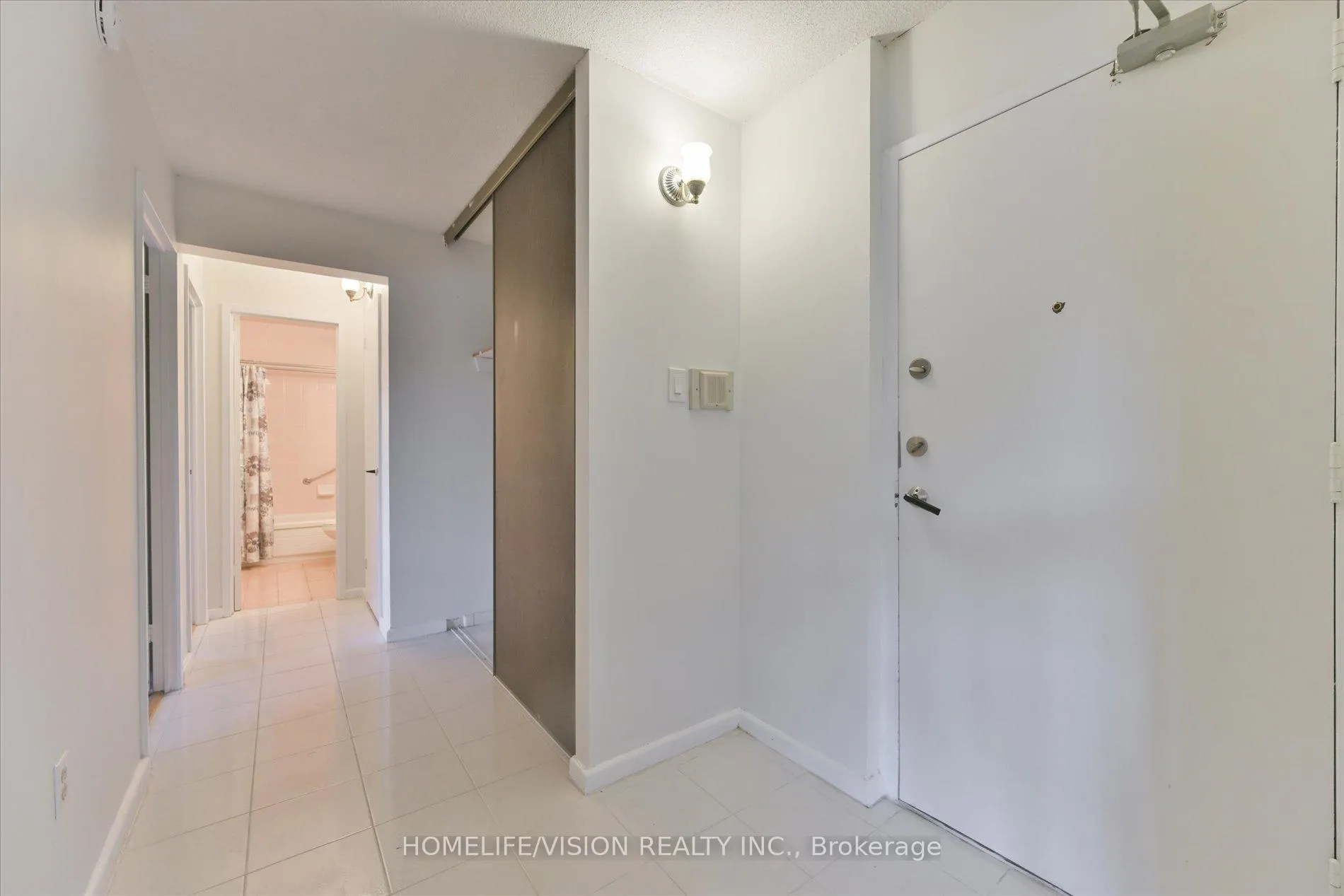 Photo 7 of Unit 202, 100 Leeward Glenway, Toronto, Flemingdon Park — HOMEH