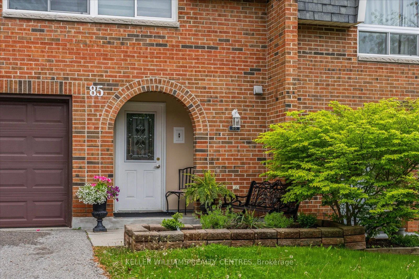 Photo 3 of Unit 85, 85 Deacon Lane, Ajax, South East — HOMEH