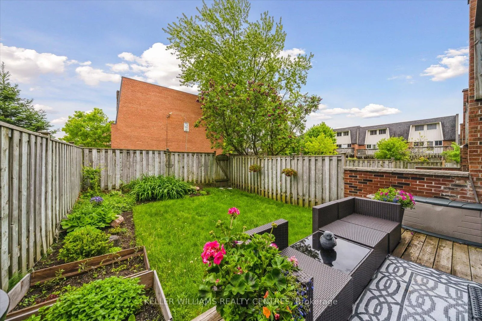 Photo 35 of Unit 85, 85 Deacon Lane, Ajax, South East — HOMEH