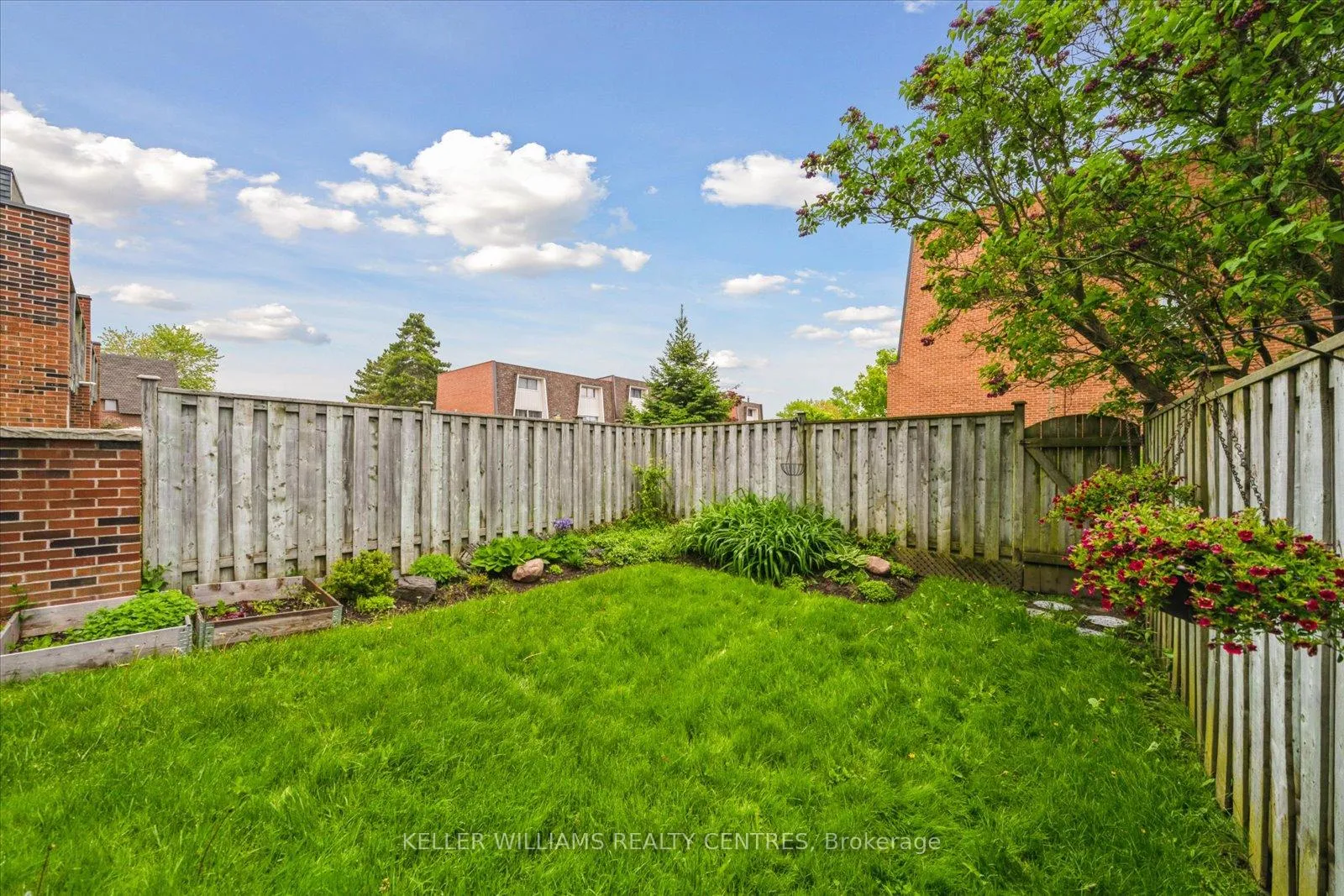 Photo 39 of Unit 85, 85 Deacon Lane, Ajax, South East — HOMEH