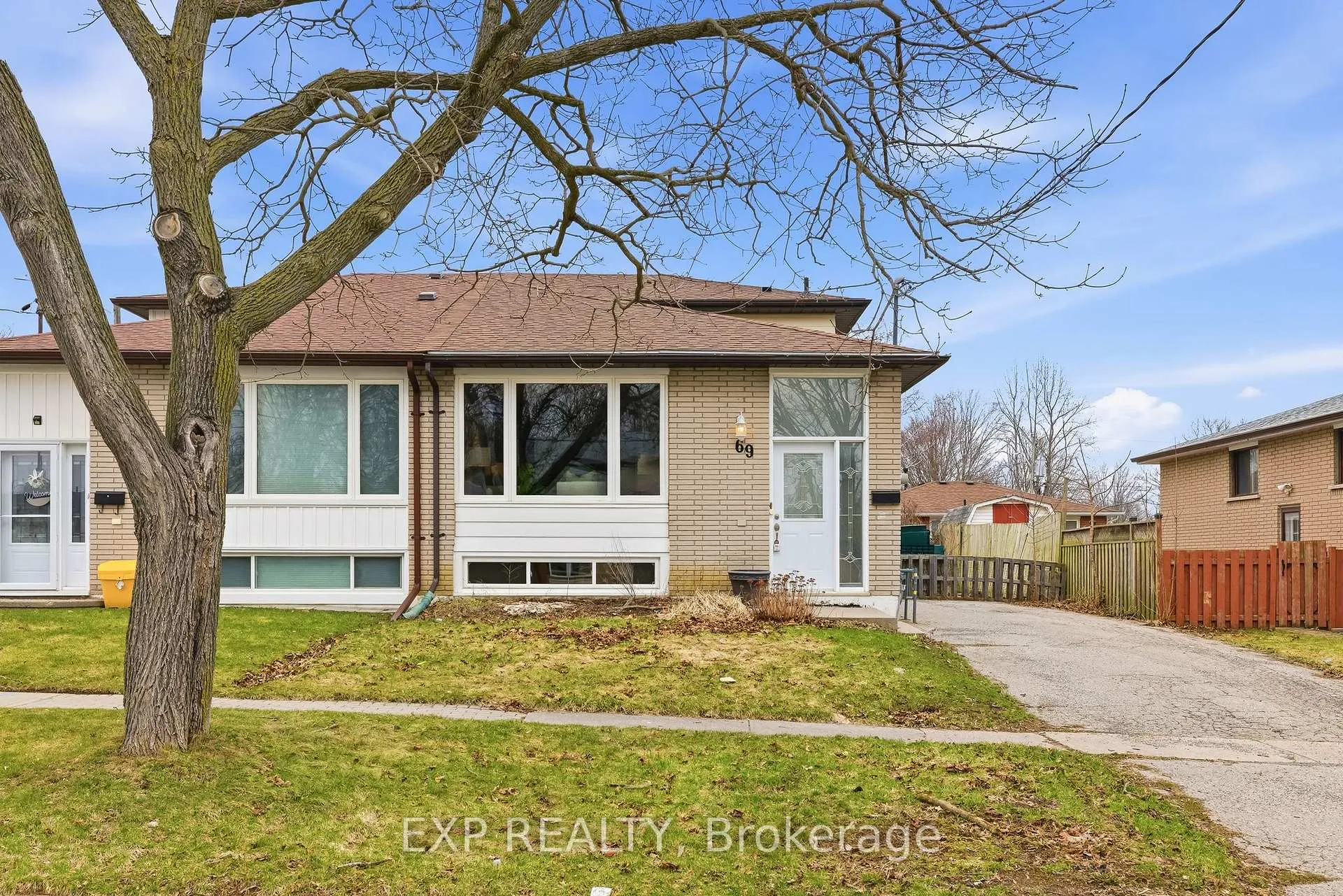 Photo 1 of 69 Little Avenue, Clarington, Bowmanville — HOMEH