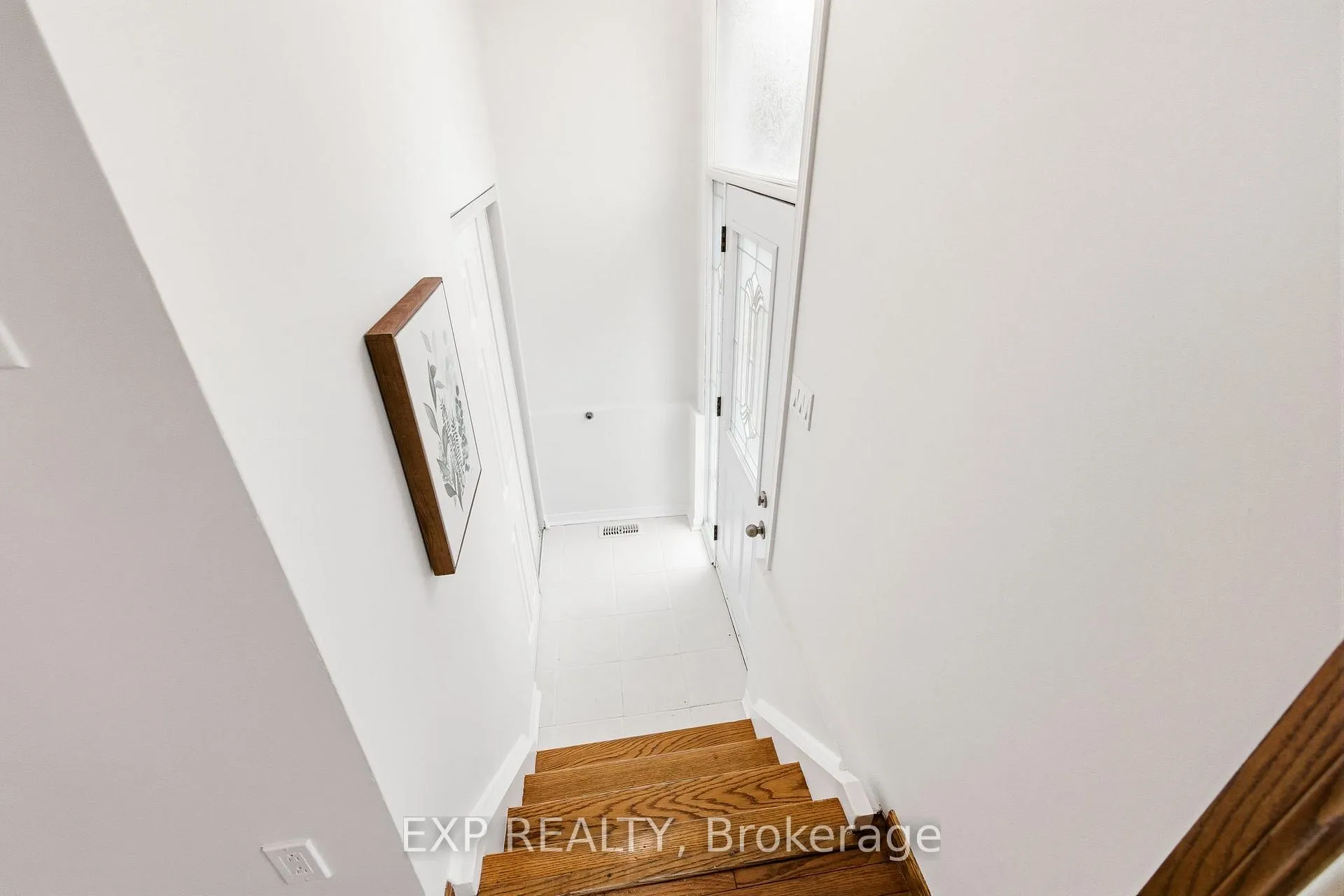 Photo 8 of 69 Little Avenue, Clarington, Bowmanville — HOMEH