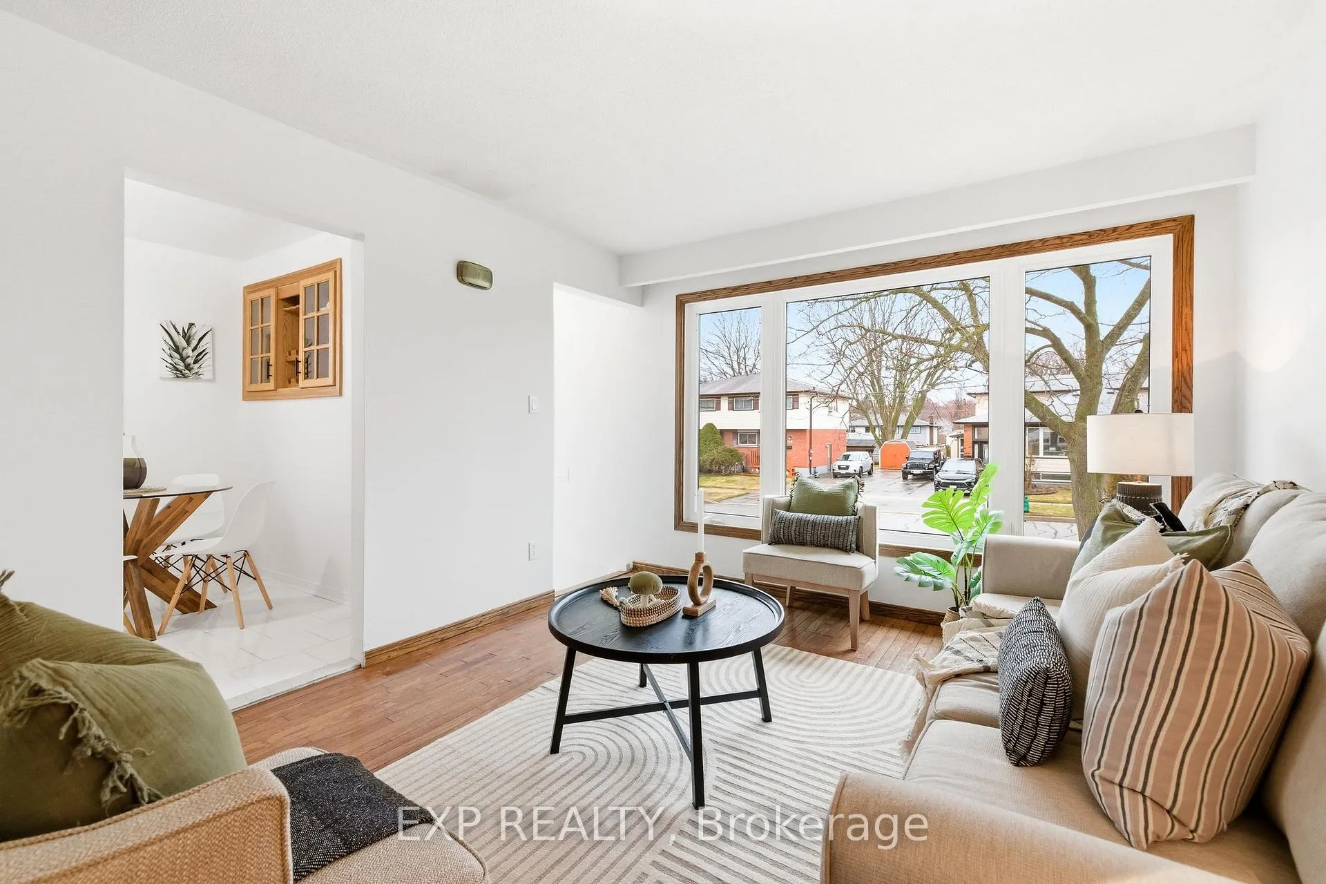 Photo 11 of 69 Little Avenue, Clarington, Bowmanville — HOMEH